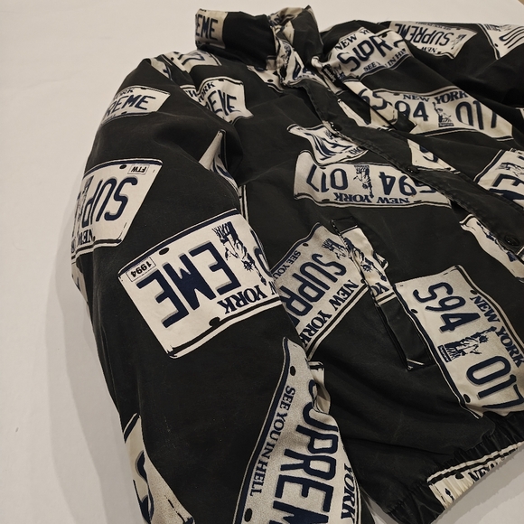 SUPREME LICENSE PLATE PUFFER - SIZE XL - Picture 4 of 9
